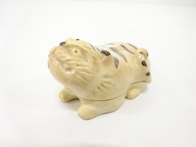  萩焼　十二代　田原陶兵衛造　寅　香合